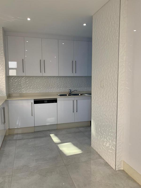 5 Bedroom Property for Sale in Umhlanga KwaZulu-Natal