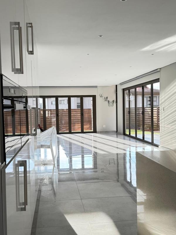 5 Bedroom Property for Sale in Umhlanga KwaZulu-Natal