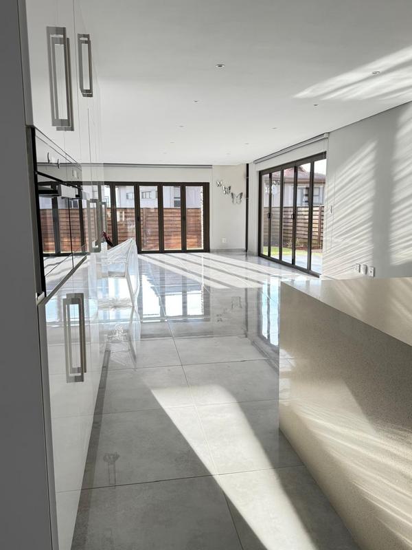 5 Bedroom Property for Sale in Umhlanga KwaZulu-Natal