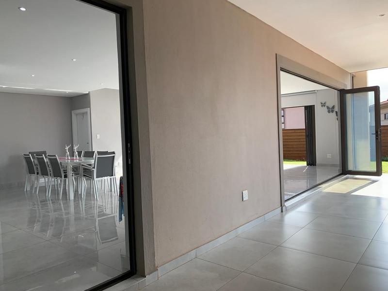 5 Bedroom Property for Sale in Umhlanga KwaZulu-Natal