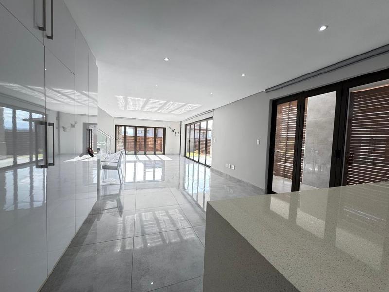 5 Bedroom Property for Sale in Umhlanga KwaZulu-Natal