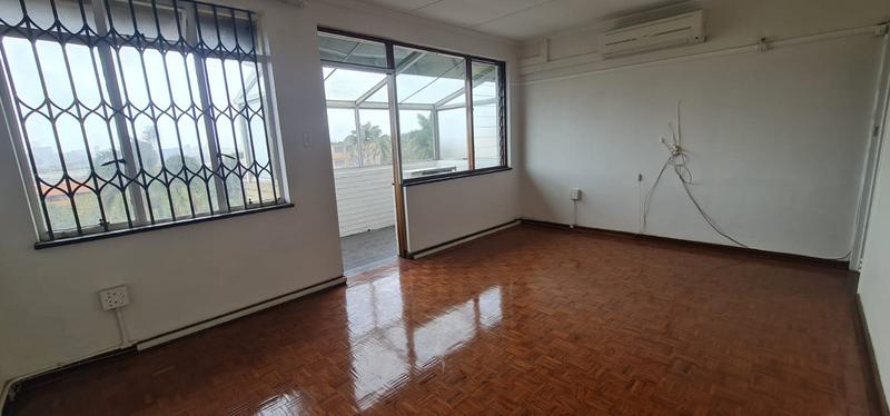 To Let 2 Bedroom Property for Rent in Windermere KwaZulu-Natal