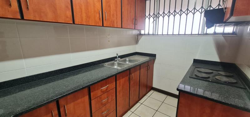 To Let 2 Bedroom Property for Rent in Windermere KwaZulu-Natal