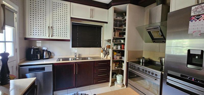 2 Bedroom Property for Sale in Essenwood KwaZulu-Natal