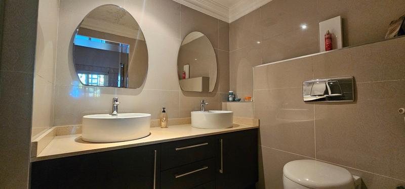 2 Bedroom Property for Sale in Essenwood KwaZulu-Natal