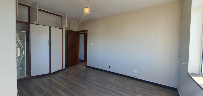 2 Bedroom Property for Sale in Essenwood KwaZulu-Natal