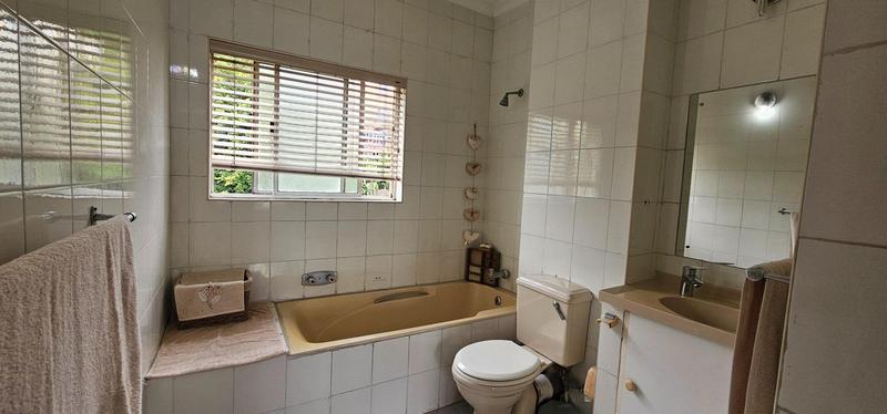 2 Bedroom Property for Sale in Durban North KwaZulu-Natal