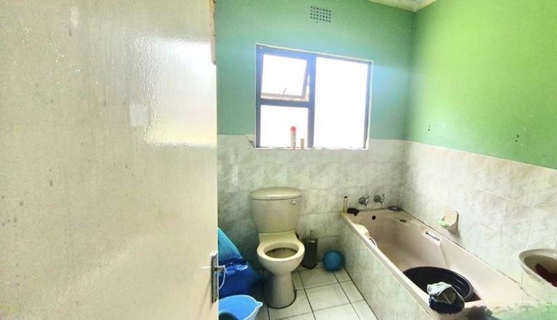 2 Bedroom Property for Sale in Esikhawini KwaZulu-Natal