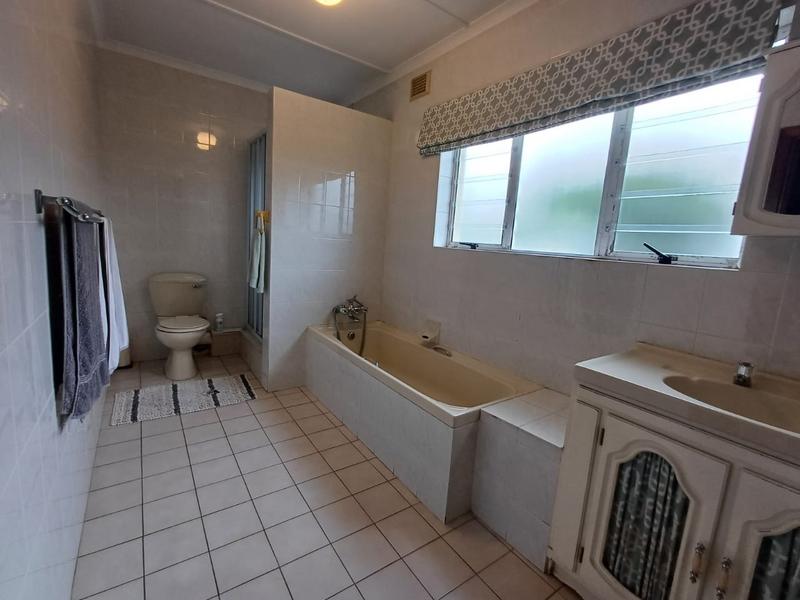 To Let 5 Bedroom Property for Rent in Durban North KwaZulu-Natal