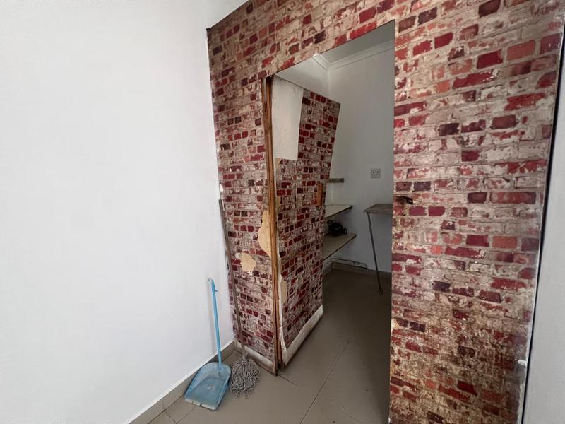 Commercial Property for Sale in Lawrence Rocks KwaZulu-Natal