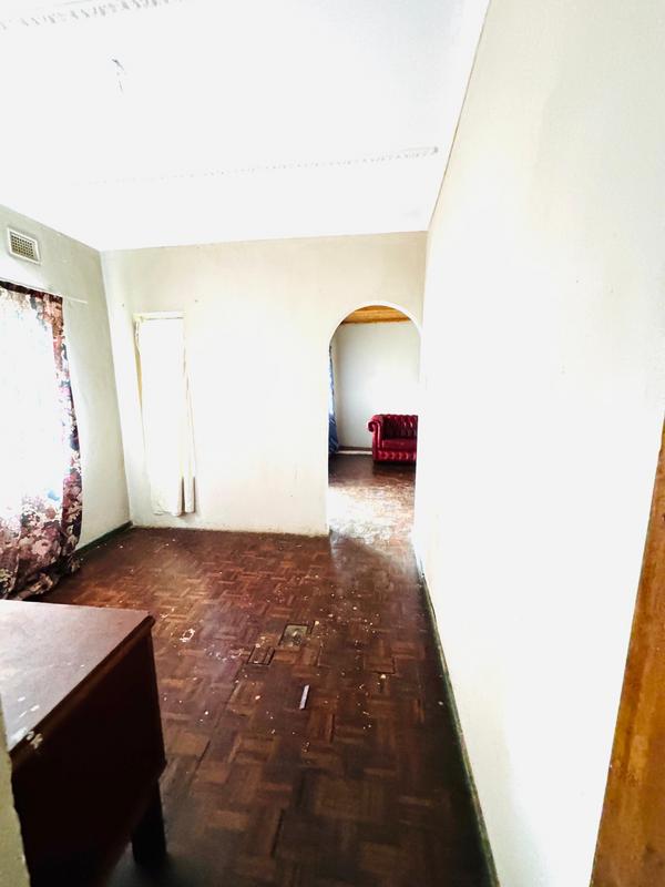 4 Bedroom Property for Sale in Umlazi KwaZulu-Natal