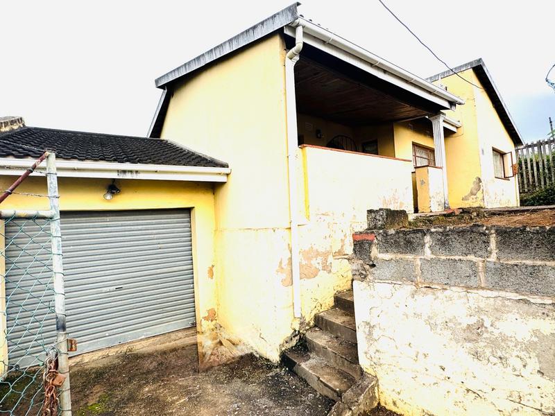 4 Bedroom Property for Sale in Umlazi KwaZulu-Natal