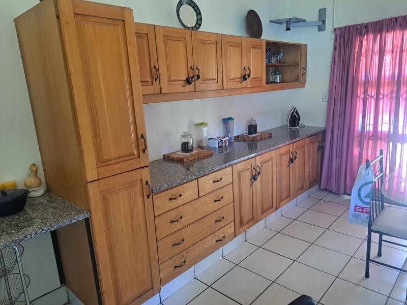 7 Bedroom Property for Sale in Umtentweni KwaZulu-Natal