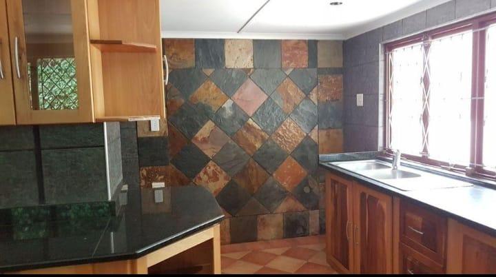 To Let 3 Bedroom Property for Rent in Umtentweni KwaZulu-Natal