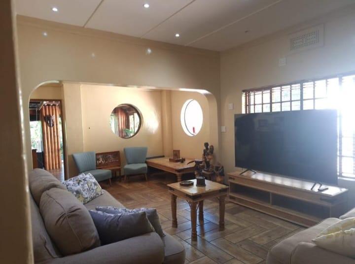 To Let 3 Bedroom Property for Rent in Umtentweni KwaZulu-Natal
