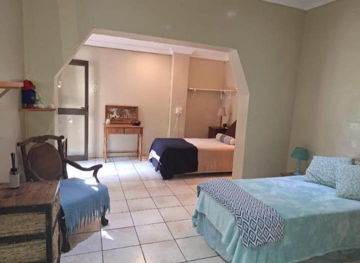 To Let 3 Bedroom Property for Rent in Umtentweni KwaZulu-Natal