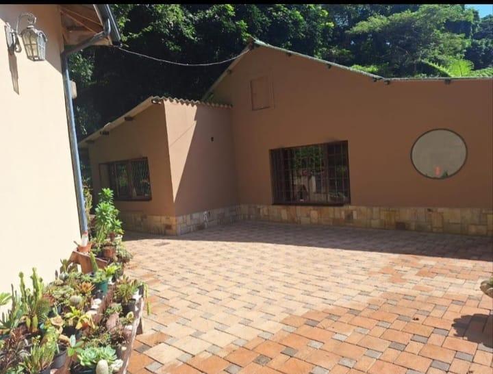 To Let 3 Bedroom Property for Rent in Umtentweni KwaZulu-Natal