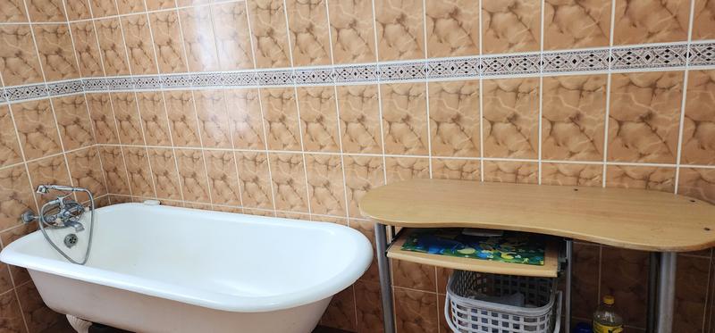 6 Bedroom Property for Sale in Glenwood KwaZulu-Natal