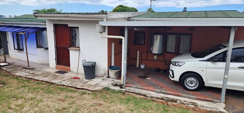 6 Bedroom Property for Sale in Glenwood KwaZulu-Natal