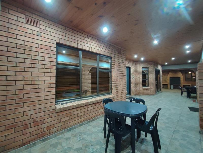 6 Bedroom Property for Sale in Kingston Park KwaZulu-Natal