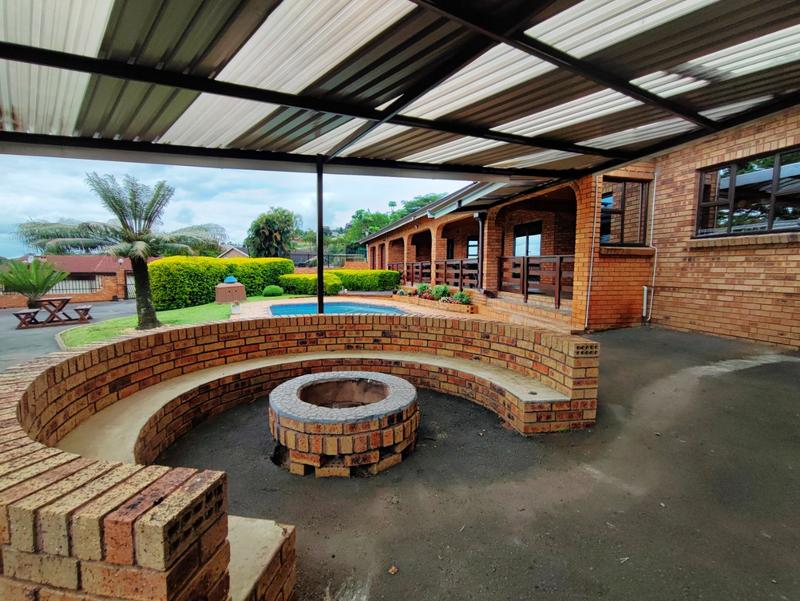 6 Bedroom Property for Sale in Kingston Park KwaZulu-Natal