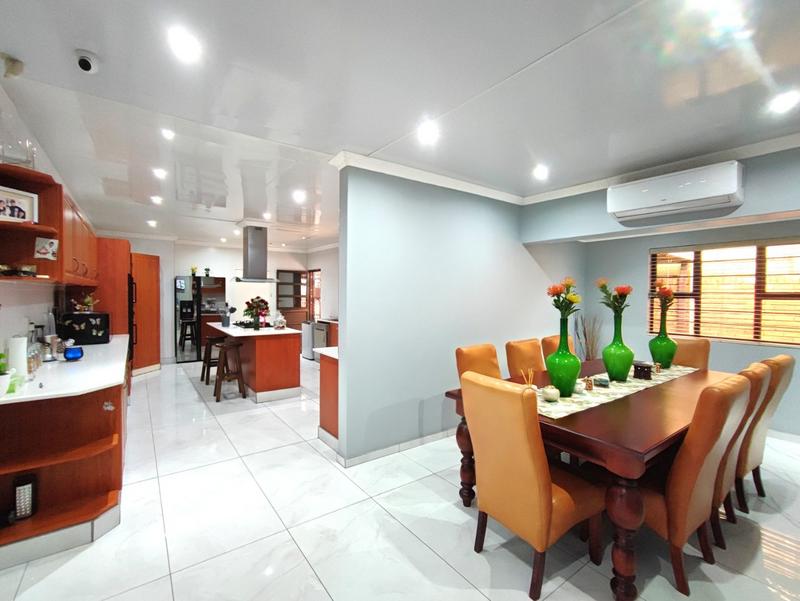 6 Bedroom Property for Sale in Kingston Park KwaZulu-Natal