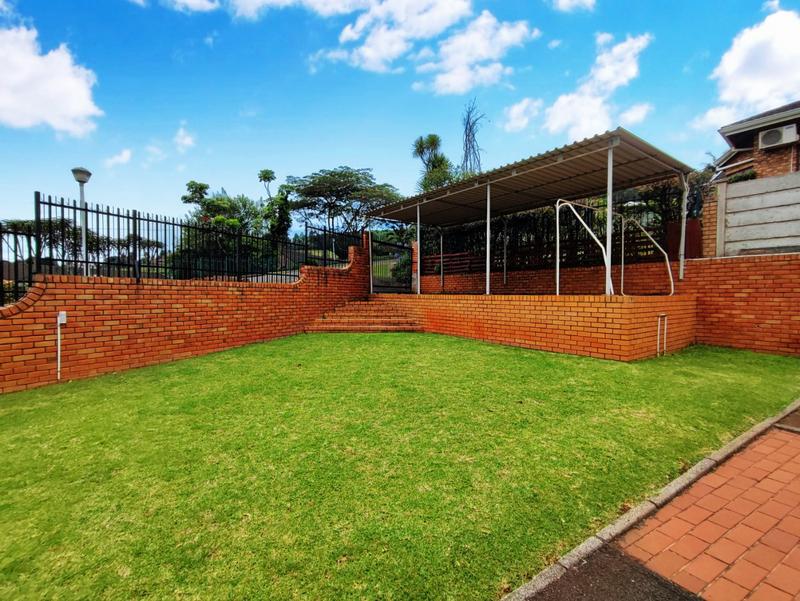 6 Bedroom Property for Sale in Kingston Park KwaZulu-Natal