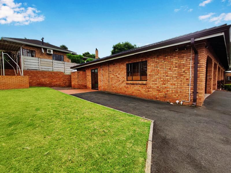 6 Bedroom Property for Sale in Kingston Park KwaZulu-Natal