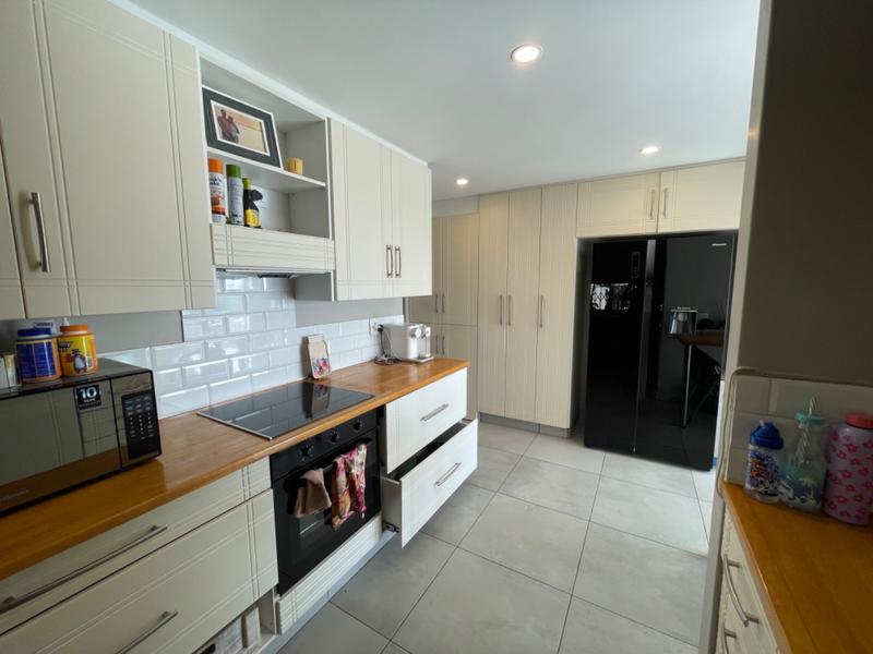 2 Bedroom Property for Sale in Umhlanga KwaZulu-Natal