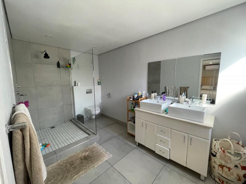 2 Bedroom Property for Sale in Umhlanga KwaZulu-Natal