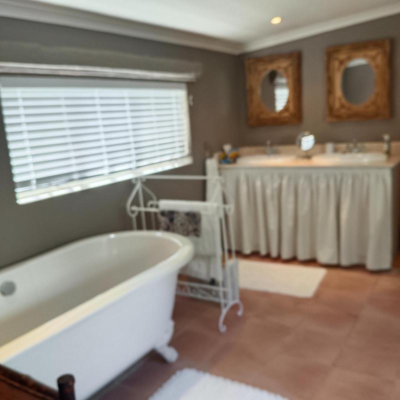 To Let 1 Bedroom Property for Rent in Umhlanga Ridge KwaZulu-Natal