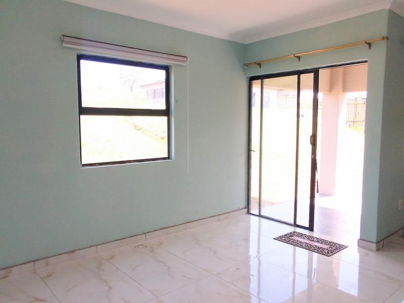 To Let 3 Bedroom Property for Rent in Shakaskraal KwaZulu-Natal