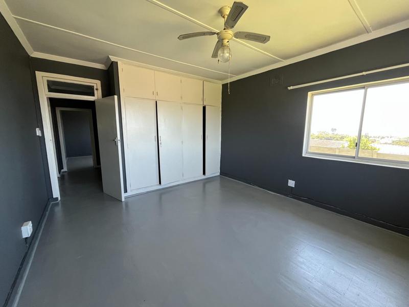 2 Bedroom Property for Sale in St Michaels On Sea KwaZulu-Natal
