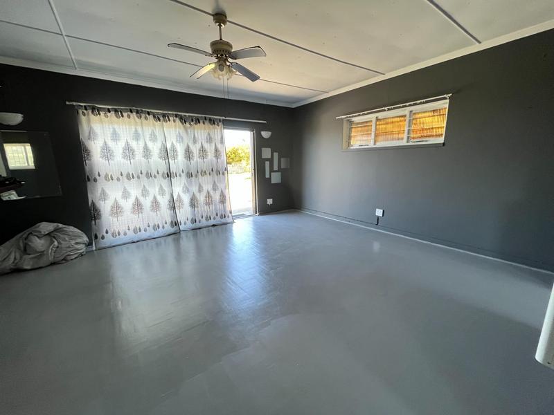 2 Bedroom Property for Sale in St Michaels On Sea KwaZulu-Natal