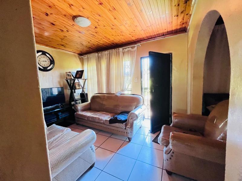 2 Bedroom Property for Sale in Esikhawini KwaZulu-Natal