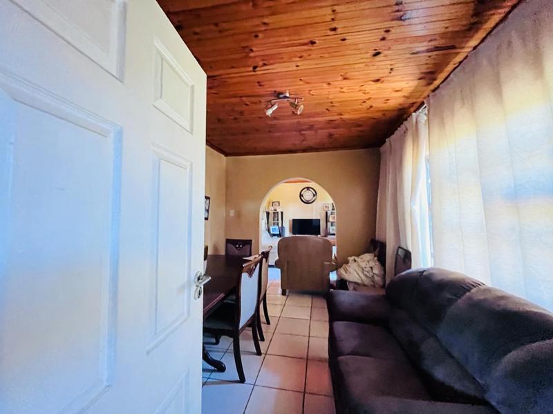 2 Bedroom Property for Sale in Esikhawini KwaZulu-Natal