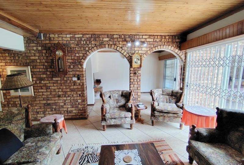 4 Bedroom Property for Sale in Meer En See KwaZulu-Natal