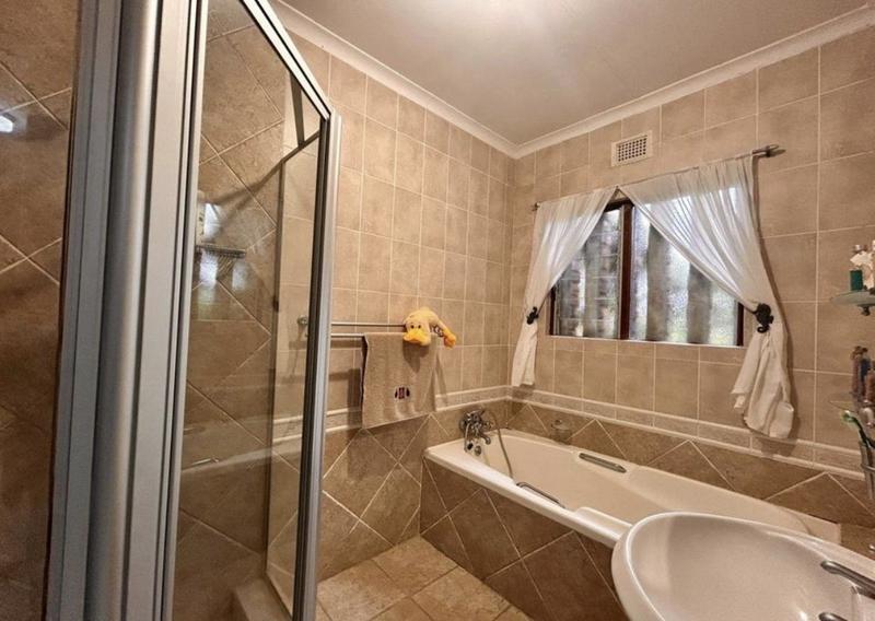 4 Bedroom Property for Sale in Meer En See KwaZulu-Natal