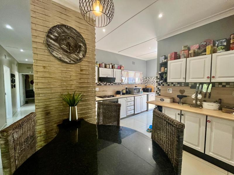 To Let 4 Bedroom Property for Rent in Mtunzini KwaZulu-Natal