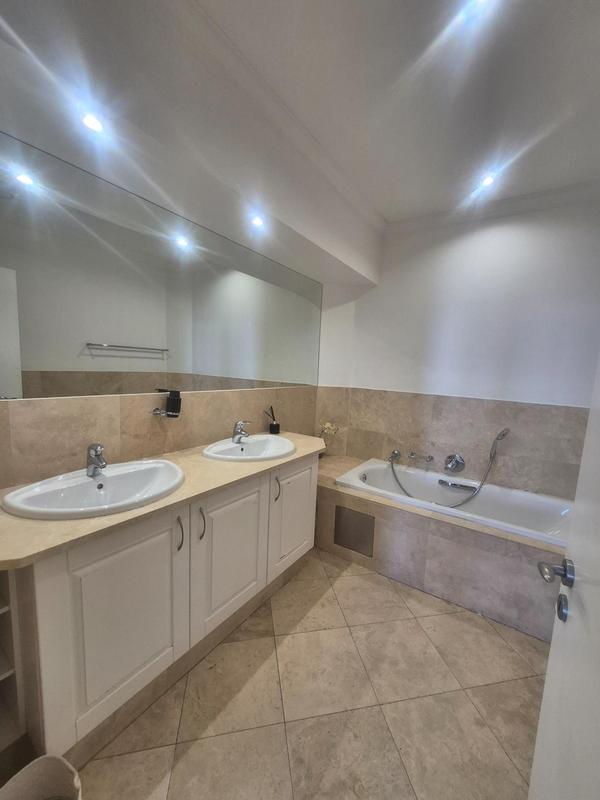 To Let 2 Bedroom Property for Rent in Umhlanga Rocks KwaZulu-Natal