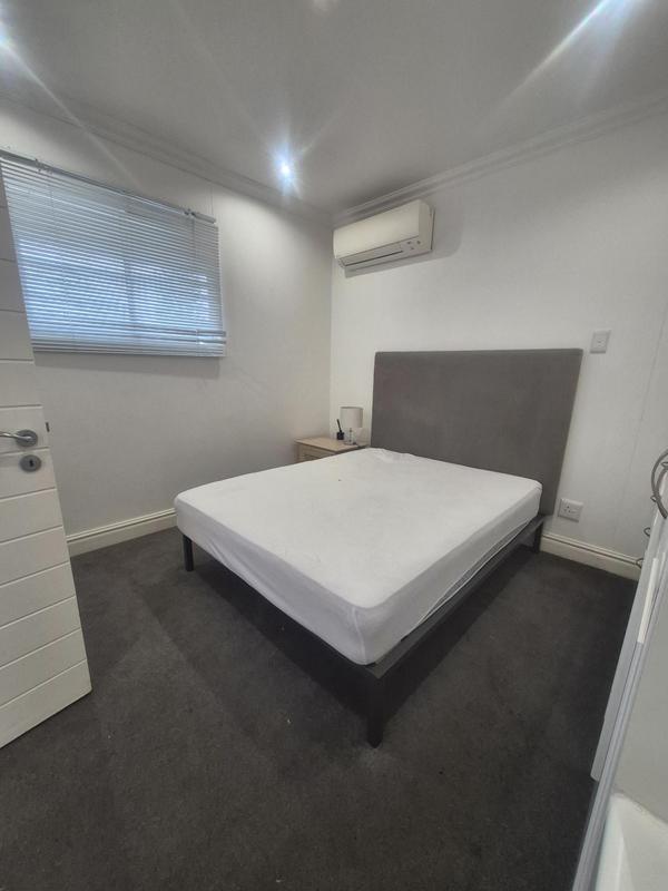 To Let 2 Bedroom Property for Rent in Umhlanga Rocks KwaZulu-Natal