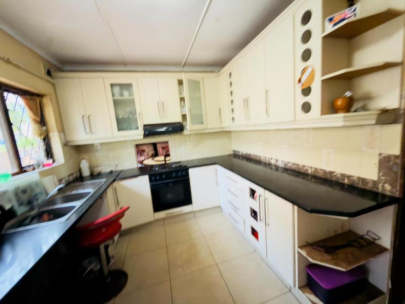 3 Bedroom Property for Sale in Montclair KwaZulu-Natal