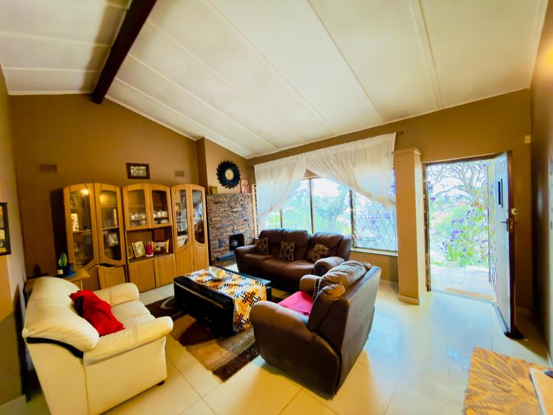 3 Bedroom Property for Sale in Montclair KwaZulu-Natal