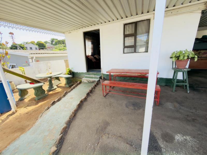 2 Bedroom Property for Sale in Kwamakhutha KwaZulu-Natal