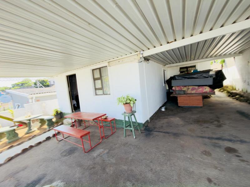 2 Bedroom Property for Sale in Kwamakhutha KwaZulu-Natal