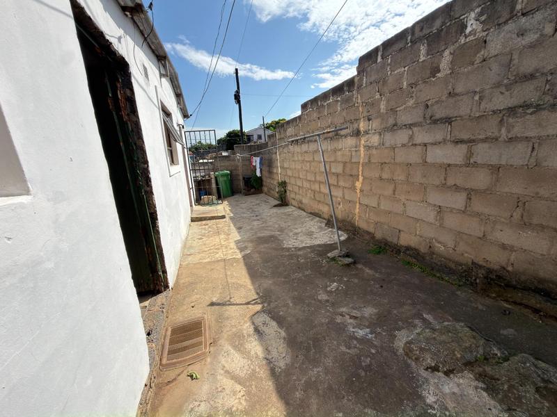 2 Bedroom Property for Sale in Kwamakhutha KwaZulu-Natal