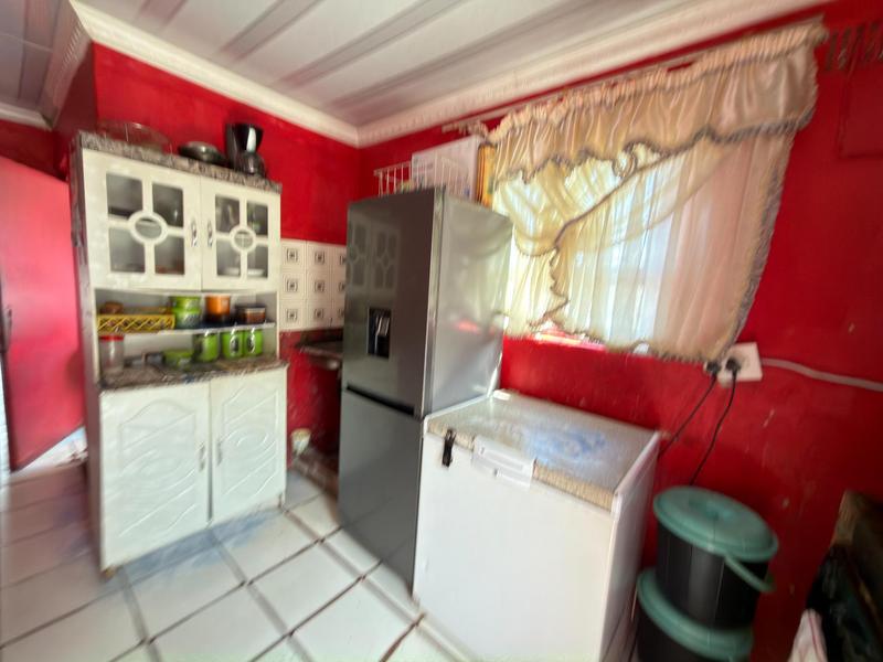 2 Bedroom Property for Sale in Kwamakhutha KwaZulu-Natal