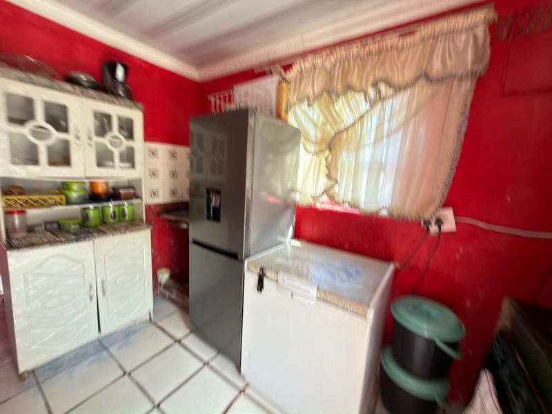 2 Bedroom Property for Sale in Kwamakhutha KwaZulu-Natal