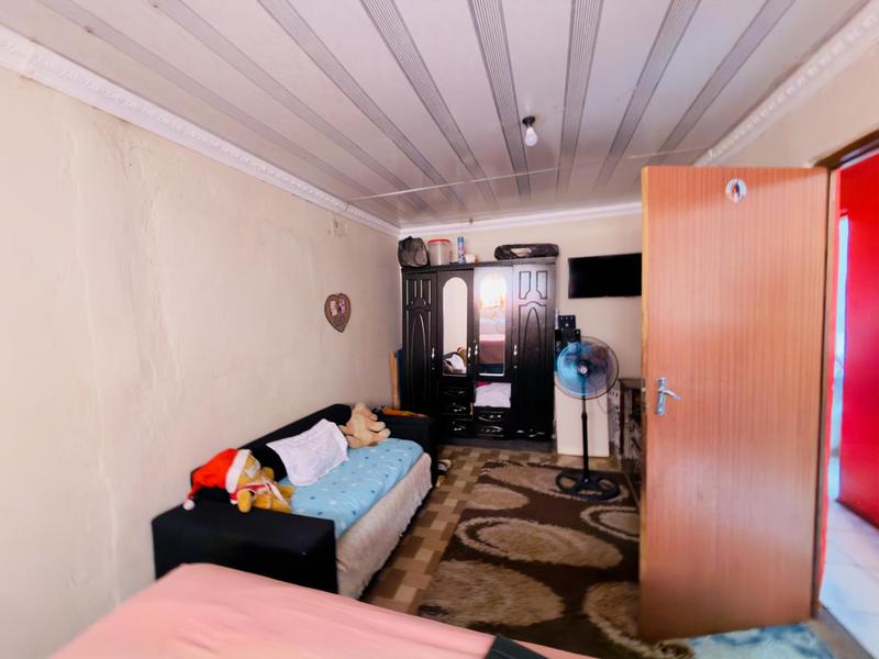 2 Bedroom Property for Sale in Kwamakhutha KwaZulu-Natal