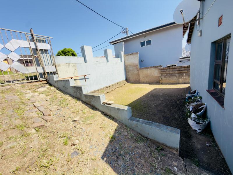 2 Bedroom Property for Sale in Lovu KwaZulu-Natal